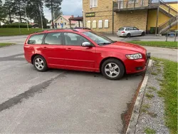 Röd Begagnad 2009 Volvo V50 Momentum Kombi | 17 500 kr (Superpris)