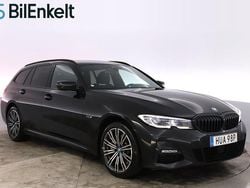 Svart Begagnad 2022 BMW 330e M Sport Kombi | 379 900 kr (Marknadspris)