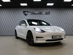 Vit Begagnad 2020 Tesla Model 3 Standard Range Plus Sedan | 239 900 kr (Marknadspris)