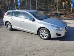 Grå Begagnad 2013 Volvo V60 Momentum Kombi | 58 900 kr (Marknadspris)