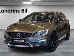 Brun Begagnad 2016 Volvo V60 CC Summum Kombi | 219 000 kr (Dyr)