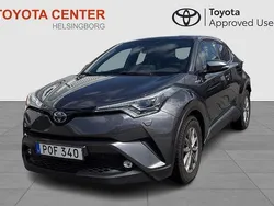 Mörkgrå Begagnad 2019 Toyota C-HR Executive SUV | 259 900 kr (Marknadspris)
