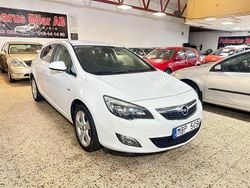Vit Begagnad 2010 Opel Astra Halvkombi | 39 900 kr (Marknadspris)