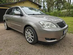 Grå Begagnad 2004 Toyota Corolla Halvkombi | 39 900 kr (Marknadspris)
