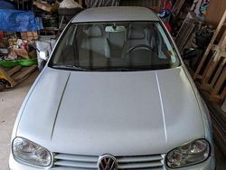 Begagnad 2000 VW Golf IV Halvkombi | 10 500 kr (Marknadspris)