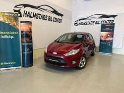 Röd Begagnad 2010 Ford Fiesta Titanium Halvkombi | 69 900 kr