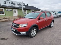Röd Begagnad 2013 Dacia Sandero Stepway Halvkombi | 54 900 kr (Marknadspris)