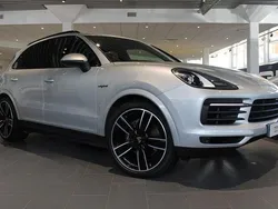 Okänd Begagnad 2022 Porsche Cayenne Platinum Edition SUV | 885 000 kr (Marknadspris)