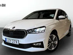 Vit Begagnad 2023 Skoda Fabia Style Halvkombi | 212 900 kr (Marknadspris)