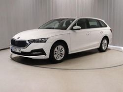 Vit Begagnad 2023 Skoda Octavia G-TEC Kombi | 265 900 kr (Marknadspris)