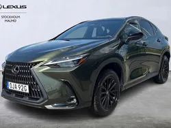 Grön Begagnad 2024 Lexus NX450h+ SUV | 689 000 kr