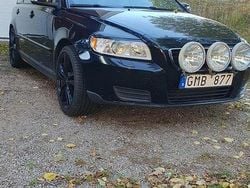 Svart Begagnad 2008 Volvo V50 Kinetic Kombi | 35 000 kr (Bra pris)