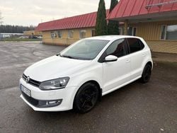 Vit Begagnad 2010 VW Polo Halvkombi | 54 900 kr (Marknadspris)