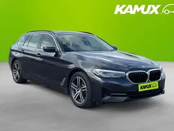 Silver/grå Begagnad 2021 BMW 530e Kombi | 266 800 kr (Superpris)