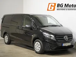 Svart Begagnad 2022 Mercedes Vito Minibuss | 269 900 kr (Marknadspris)