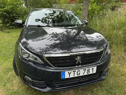 Grå Begagnad 2017 Peugeot 308 Active Halvkombi | 94 900 kr (Bra pris)