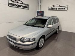 Ljusgrå (grå) Begagnad 2001 Volvo V70 Kombi | 39 900 kr (Lite dyr)