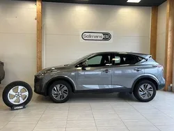 Grå Begagnad 2021 Nissan Qashqai SUV | 259 000 kr (Lite dyr)