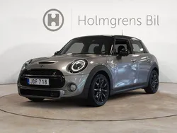 Grå Begagnad 2018 Mini Cooper Halvkombi | 229 800 kr (Marknadspris)