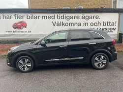 Svart Begagnad 2020 Kia Niro Advance SUV | 214 000 kr (Marknadspris)