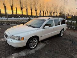 Vit Begagnad 2005 Volvo V70 Business Edition Kombi | 55 000 kr (Lite dyr)