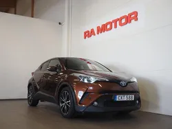 Brun Begagnad 2017 Toyota C-HR Executive SUV | 199 900 kr (Marknadspris)