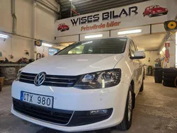 Vit Begagnad 2012 VW Sharan Minibuss | 99 900 kr (Superpris)