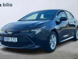 Svart Begagnad 2021 Toyota Corolla Hybrid Active Halvkombi | 229 900 kr (Lite dyr)