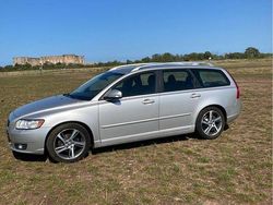 Grå Begagnad 2012 Volvo V50 Momentum Kombi | 40 000 kr (Marknadspris)