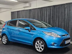 Blå Begagnad 2010 Ford Fiesta Titanium Halvkombi | 52 900 kr (Marknadspris)