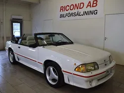 Vit Begagnad 1987 Ford Mustang GT Convertible Cab | 119 900 kr