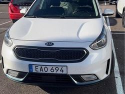 Vit Begagnad 2018 Kia Niro Advance SUV | 165 000 kr (Marknadspris)