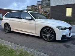 Vit Begagnad 2018 BMW 330 M Sport Kombi | 275 000 kr (Marknadspris)