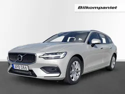 Vit Begagnad 2019 Volvo V60 Momentum Kombi | 249 000 kr (Marknadspris)