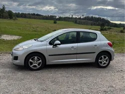 Grå Begagnad 2009 Peugeot 207 Halvkombi | 25 000 kr (Marknadspris)