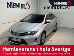 Silver Begagnad 2014 Toyota Auris Touring Sports Kombi | 139 900 kr (Marknadspris)