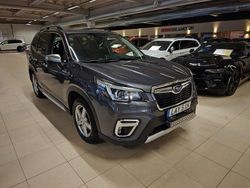 Grå Begagnad 2020 Subaru Forester Active SUV | 239 900 kr