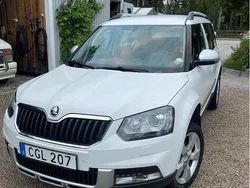 Vit Begagnad 2016 Skoda Yeti Outdoor SUV | 107 000 kr (Marknadspris)