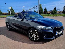 Svart Begagnad 2019 BMW 218 Sport Line Cab | 255 000 kr (Marknadspris)