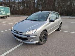 Begagnad 2005 Peugeot 206 Halvkombi | 13 500 kr (Marknadspris)