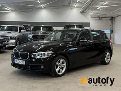 Svart Begagnad 2017 BMW 118 Advantage Halvkombi | 128 900 kr (Superpris)