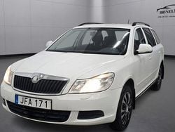 Vit Begagnad 2008 Skoda Octavia Kombi | 43 000 kr (Marknadspris)