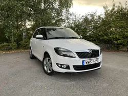 Vit Begagnad 2014 Skoda Fabia Ambiente Halvkombi | 98 000 kr (Bra pris)