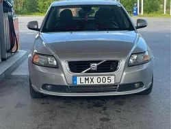 Grå Begagnad 2010 Volvo S40 Sedan | 20 000 kr (Superpris)