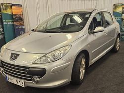 Ljusgrå (grå) Begagnad 2006 Peugeot 307 Halvkombi | 24 900 kr (Marknadspris)