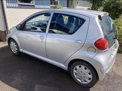 Silver Begagnad 2009 Toyota Aygo Halvkombi | 25 000 kr (Marknadspris)
