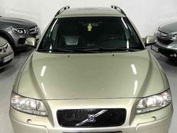 Ljusgul (gul) Begagnad 2007 Volvo V70 Kinetic Kombi | 34 899 kr (Marknadspris)