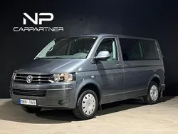 Grå Begagnad 2013 VW Caravelle Comfortline Minibuss | 199 900 kr