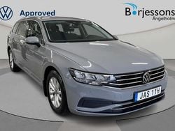 Grå Begagnad 2023 VW Passat Business Kombi | 294 000 kr (Bra pris)