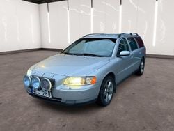 Ljusgrå (grå) Begagnad 2005 Volvo V70 Kinetic Kombi | 29 900 kr (Lite dyr)